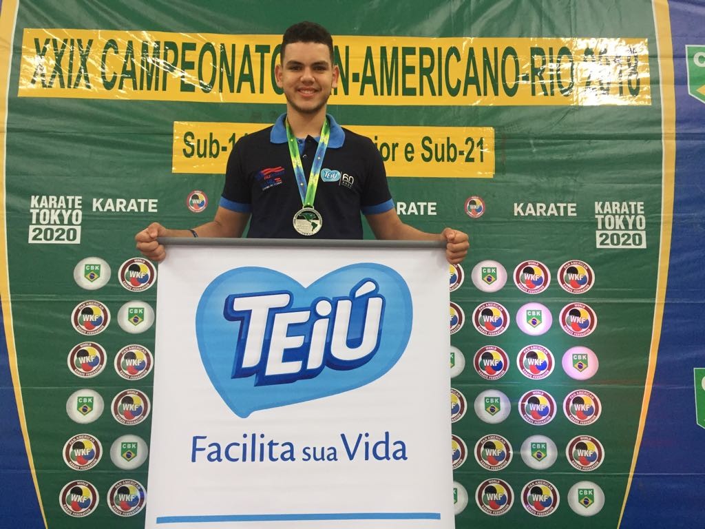 A72672F9-8194-4441-A314-371736215940