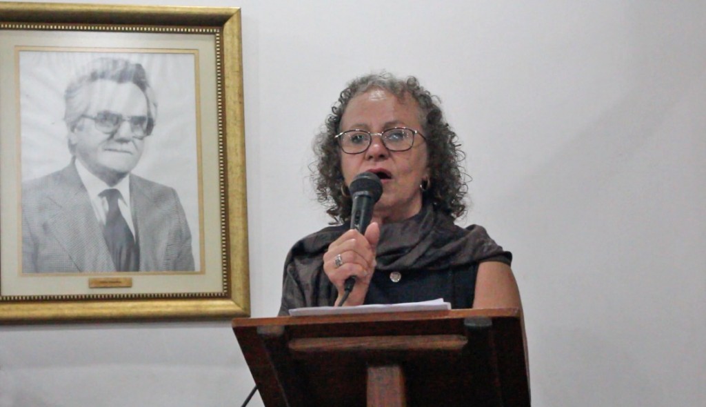 B218740F-30D5-4951-941E-68D5F73DEE8A