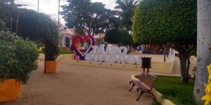 07B05714-24B1-4781-8352-D9E7319EC91E