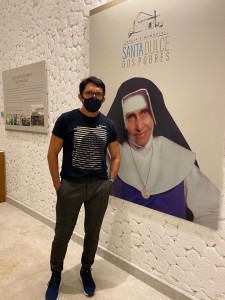 71FA299F-9916-4A6B-AB44-0426FA0DA308