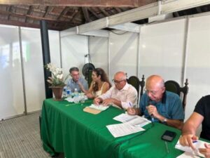 Isac Figueira venceu mais uma vez a presidência da Coopmac.O atual presidente terá ao seu lado Silvio Bulhões, vice, e Isaias Silva Diretor Executivo.